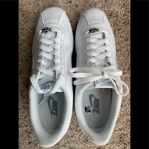 New NIKE Cortez Basic Leather Sneakers